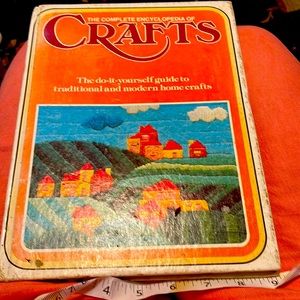 🔴or🌼Vintage Hard Cover“The CompleteEncyclopedia Of CRAFTS”1975NWOT COMPLETEGUIDE